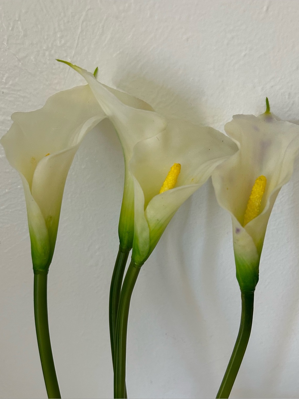 EUC REAL TOUCH WHITE CALLA LILY FLOWER BUNDLE – 4 STEMS 20” Tall